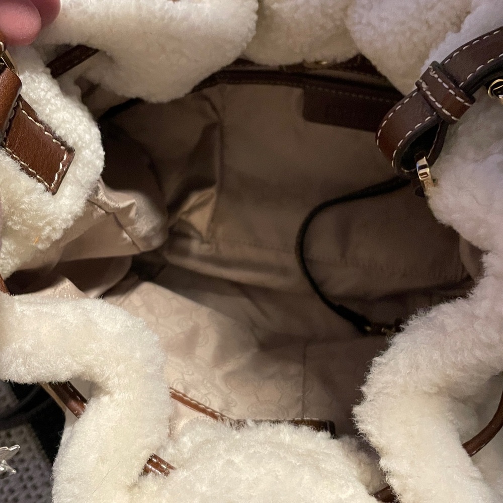 Michael Kors bucket and Crossbody suede leather Sherpa super cute winter bag - Picture 4 of 6